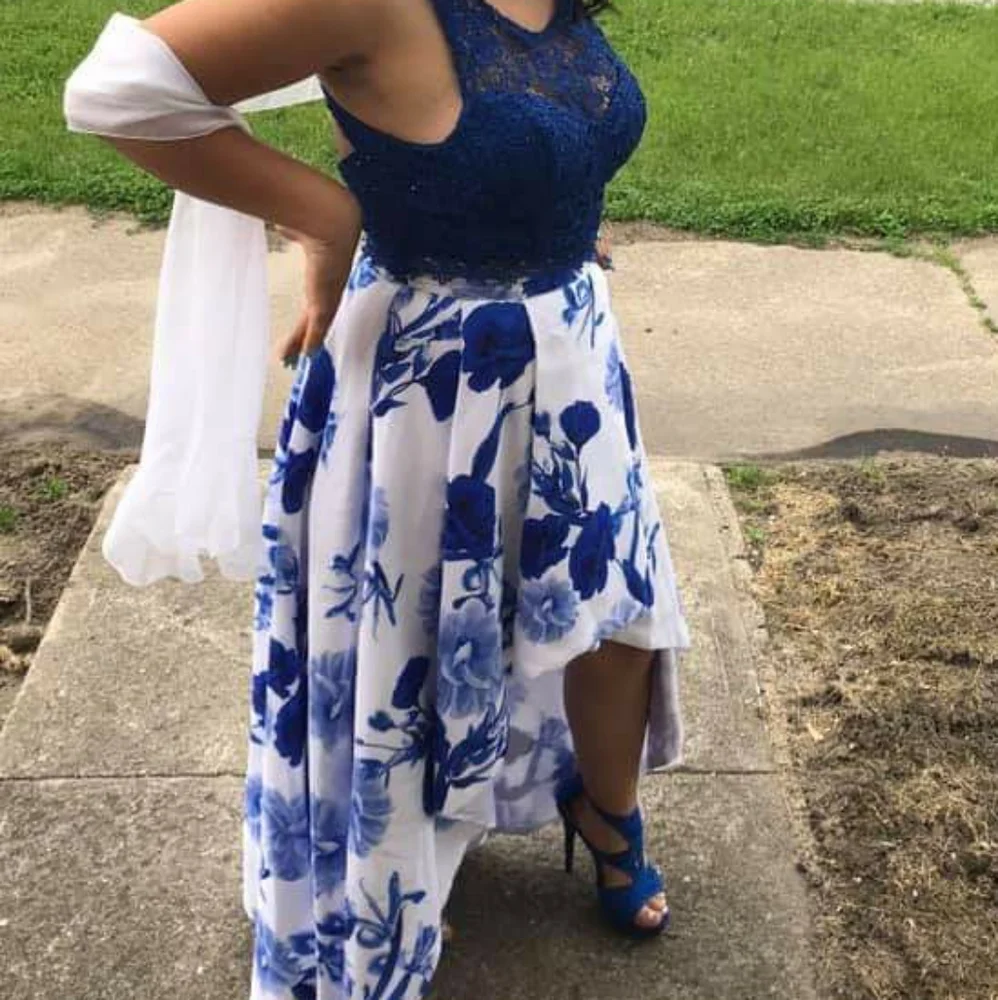 Prom dress - Picture 3 of 3